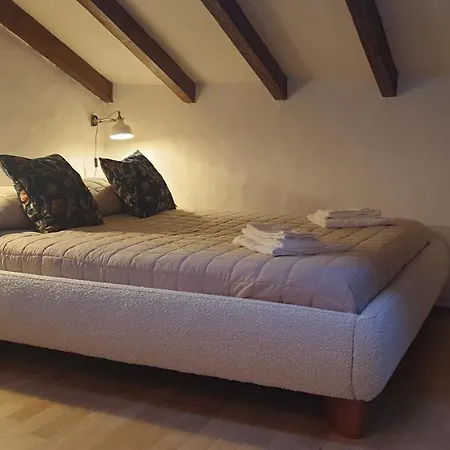 Apartment Mansarda Laurent Parma